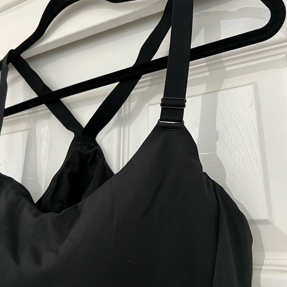 Old Navy Go-Dry Black Sports Bra - Picture 2 of 3